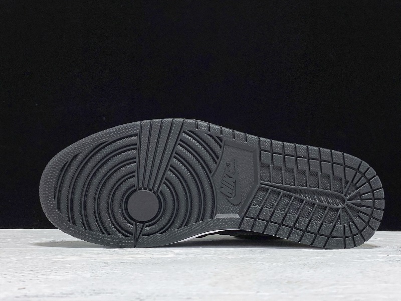 Air Jordan 1 CRIMSON TINT